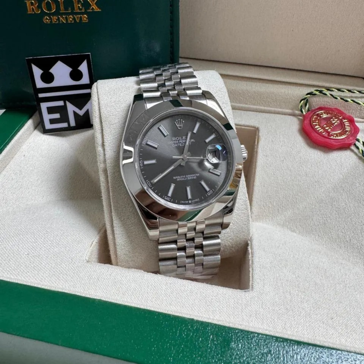 Rolex Datejust 41 – Gray Dial